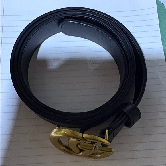 Gucci Black Smooth Calfskin Leather Gold Double G Buckle Belt 110/44. - Picture 13 of 13